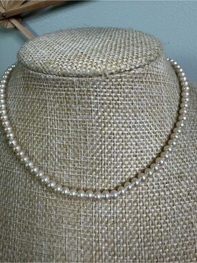 Vintage Cream Glass Pearl Choker Necklace